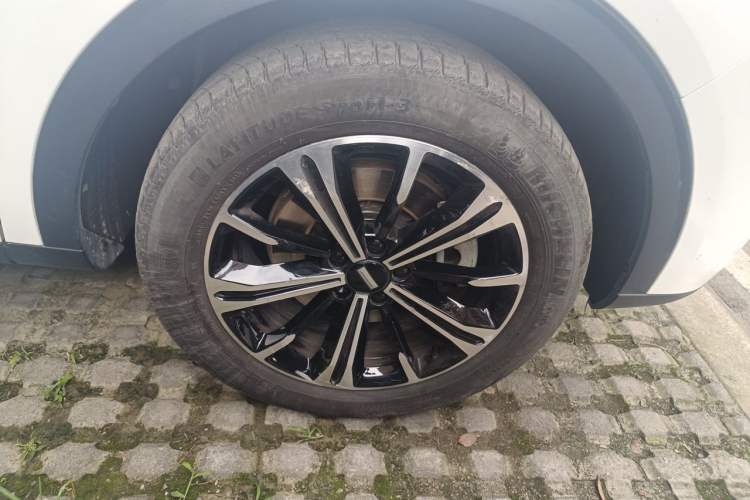 Used Wey VV6 2021 2.0T Two-Wheel Drive Smart Protection+ Right Front Wheel Hub