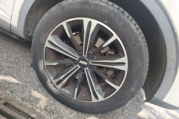 Used Wey VV6 2021 2.0T Two-Wheel Drive Smart Plus Right Front Wheel Hub