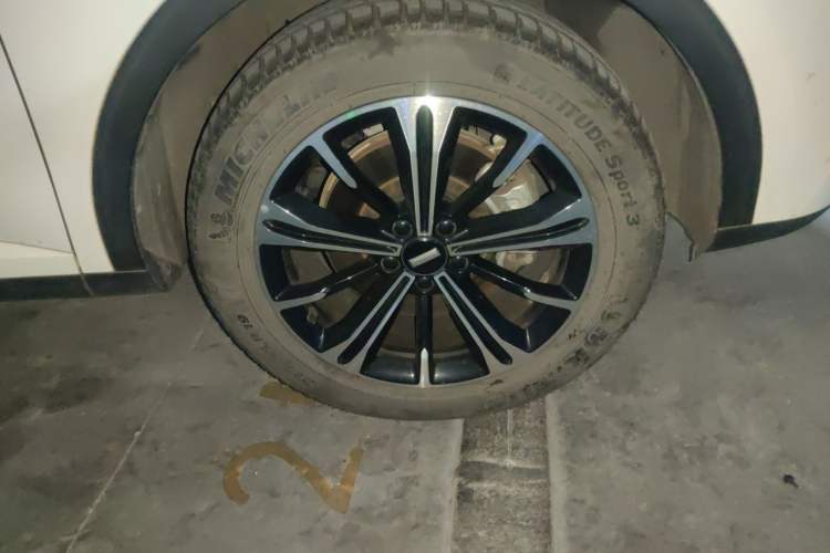 Used Wey VV6 2021 2.0T Two-Wheel Drive Smart Protection+ Right Front Wheel Hub