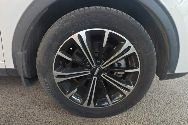 Used Wey VV6 2021 2.0T Two-Wheel Drive Smart Protection+ Right Front Wheel Hub