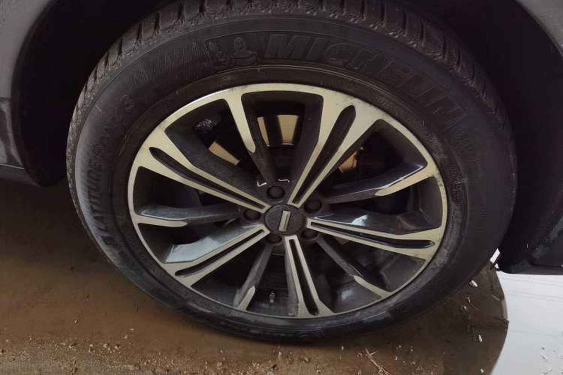 Used Wey VV6 2021 2.0T Two-Wheel Drive Smart Protection+ Right Front Wheel Hub