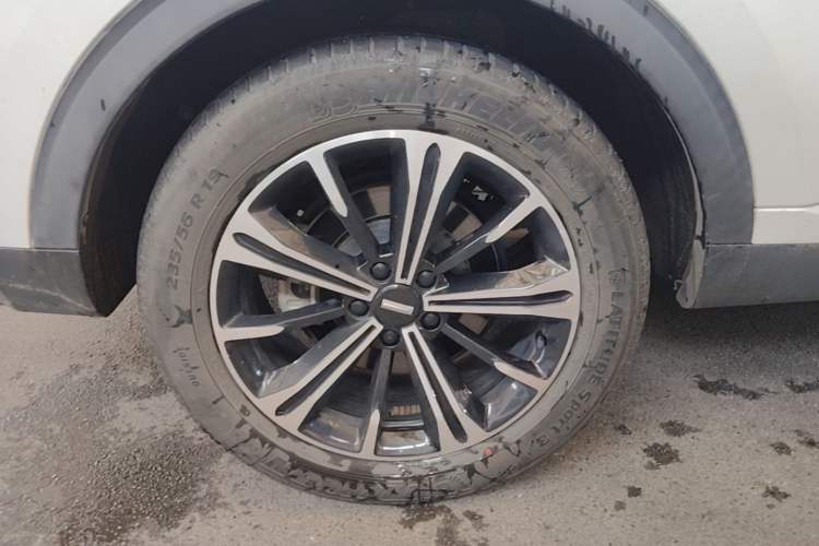 Used Wey VV6 2021 2.0T Two-Wheel Drive Smart Protection+ Right Rear Wheel Hub