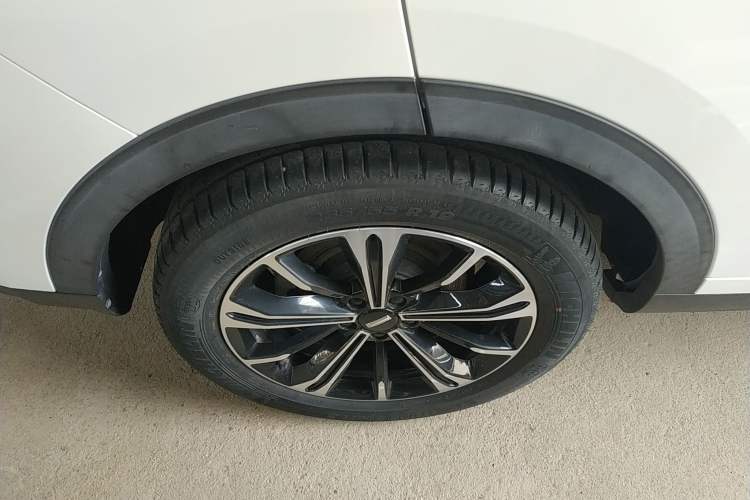 Used Wey VV6 2021 2.0T Two-Wheel Drive Smart Plus Right Rear Wheel Hub