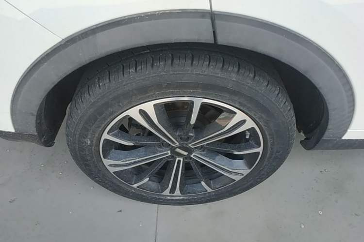 Used Wey VV6 2021 2.0T All-Wheel Drive Zhiyu+ Right Rear Wheel Hub