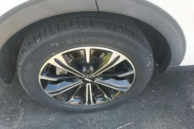 Used Wey VV6 2021 2.0T Two-Wheel Drive Smart Plus Right Rear Wheel Hub
