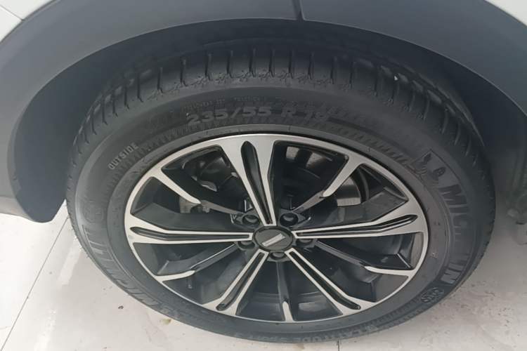 Used Wey VV6 2021 2.0T Two-Wheel Drive Smart Protection+ Right Rear Wheel Hub