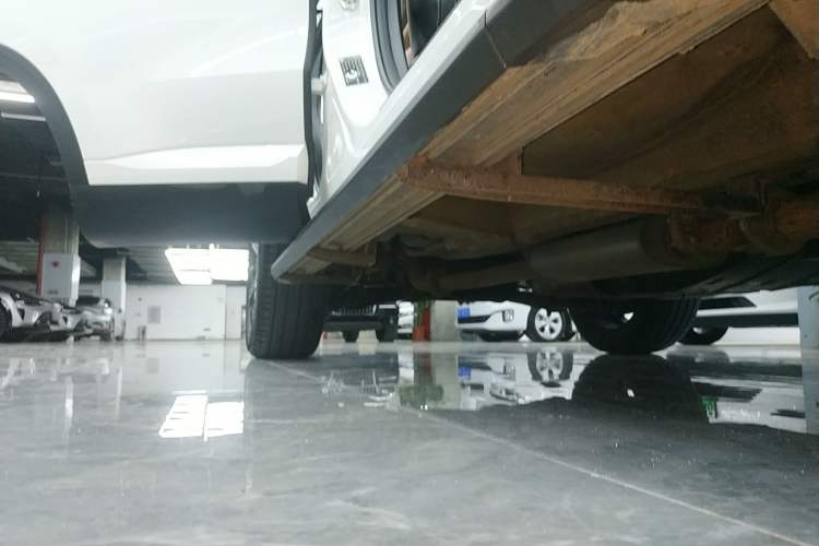 Used Wey VV6 2021 2.0T Two-Wheel Drive Smart Protection+ Right Side Sill