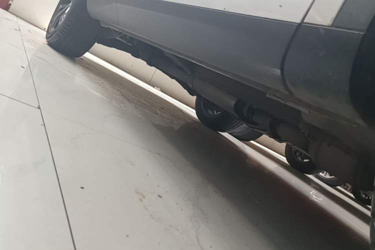 Used Wey VV6 2021 2.0T Two-Wheel Drive Smart Protection+ Right Side Sill