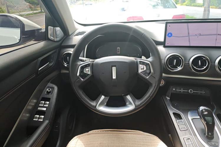 Used Wey VV6 2021 2.0T Two-Wheel Drive Smart Plus Steering Wheel
