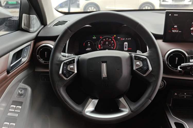 Used Wey VV6 2021 2.0T Two-Wheel-Drive Child-Care Edition Steering Wheel