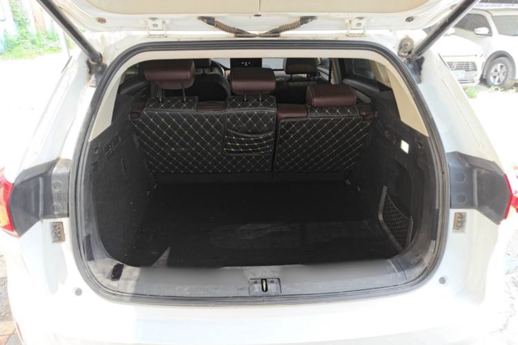Used Wey VV6 2021 2.0T Two-Wheel Drive Smart Protection+ Trunk