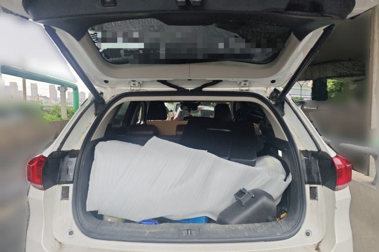 Used Wey VV6 2021 2.0T Two-Wheel Drive Smart Plus Trunk