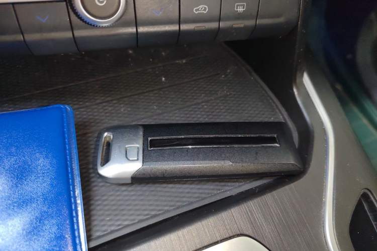 Used Wey VV6 2021 2.0T Two-Wheel Drive Smart Protection+ Vehicle Key