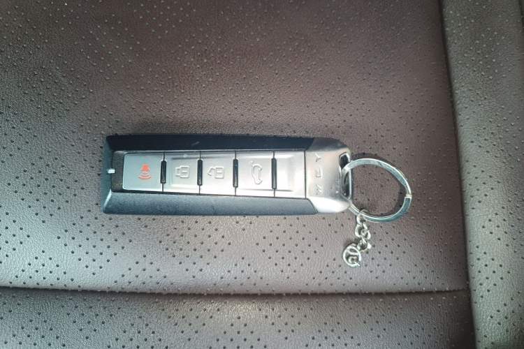 Used Wey VV6 2021 2.0T Two-Wheel Drive Smart Protection+ Vehicle Key