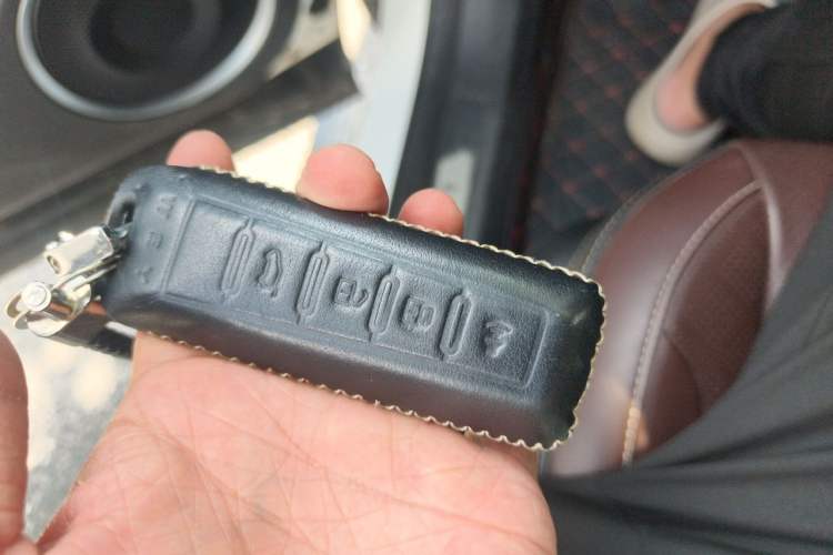 Used Wey VV6 2021 2.0T Two-Wheel Drive Smart Plus Vehicle Key