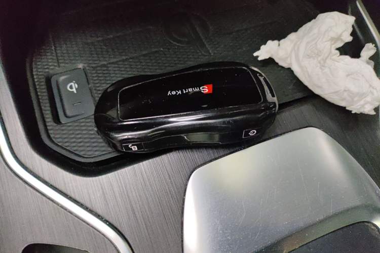 Used Wey VV6 2021 2.0T Two-Wheel Drive Smart Plus Vehicle Key