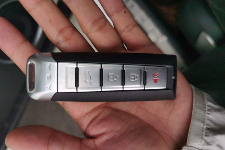 Used Wey VV6 2021 2.0T Two-Wheel Drive Smart Plus Vehicle Key