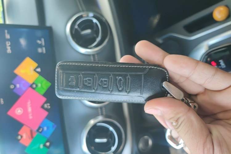 Used Wey VV6 2021 2.0T Two-Wheel Drive Smart Protection+ Vehicle Key