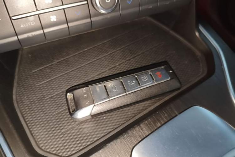 Used Wey VV6 2021 2.0T Two-Wheel Drive Smart Protection+ Vehicle Key