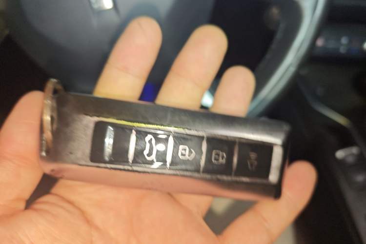 Used Wey VV6 2021 2.0T Two-Wheel Drive Smart Plus Vehicle Key