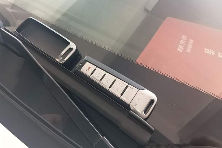 Used Wey VV6 2021 2.0T Two-Wheel Drive Smart Protection+ Vehicle Key