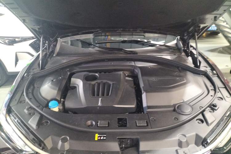 Used Wey VV7 2017 2.0T Flagship Model Engine Bay