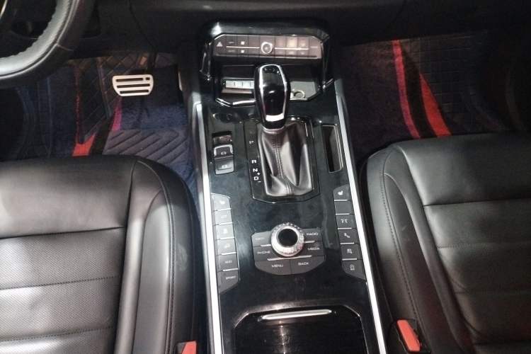 Used Wey VV7 2017 2.0T Flagship Model Gear Lever
