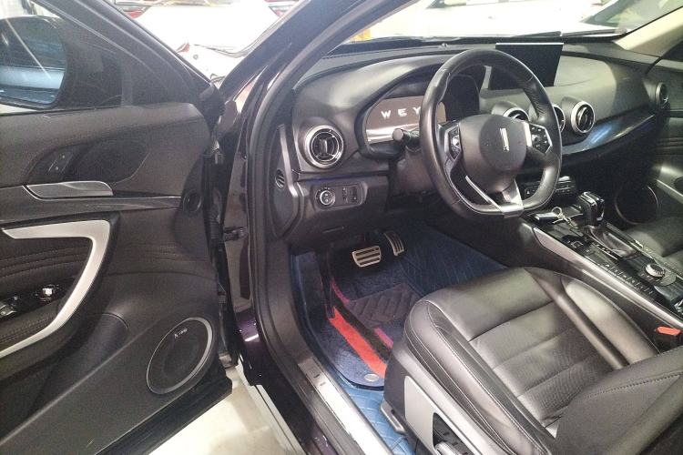 Used Wey VV7 2017 2.0T Flagship Model Interior 3
