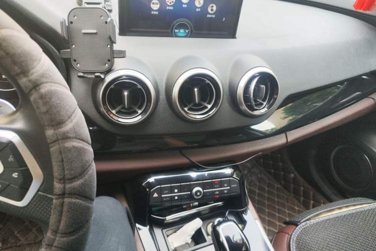 Used Wey VV7 2017 2.0T Ultra-Luxury Version Audio And AC Panel