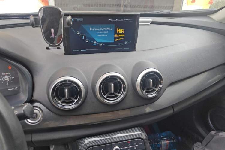 Used Wey VV7 2017 2.0T Luxury Model Audio And AC Panel