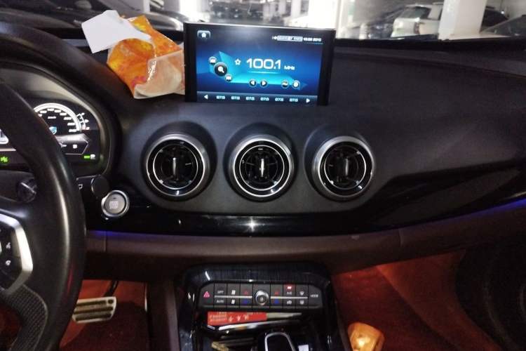 Used Wey VV7 2017 2.0T Flagship Model Audio And AC Panel