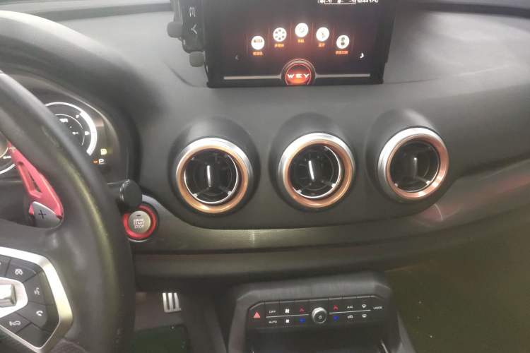 Used Wey VV7 2017 2.0T Ultra-Luxury Version Audio And AC Panel