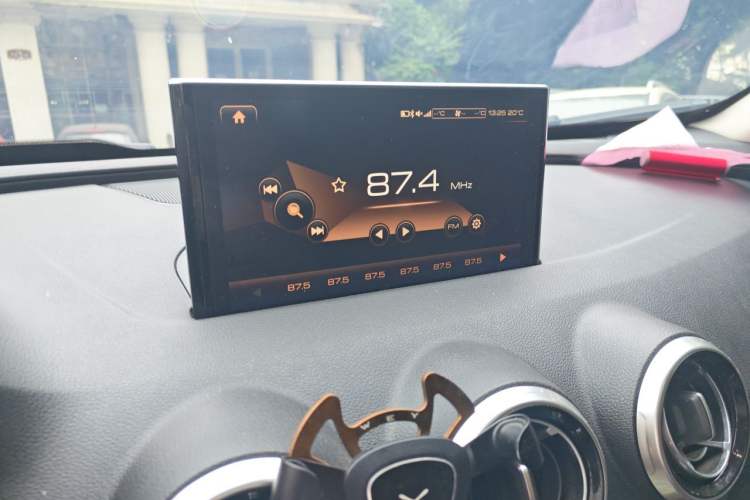 Used Wey VV7 2017 2.0T Flagship Model Audio And AC Panel