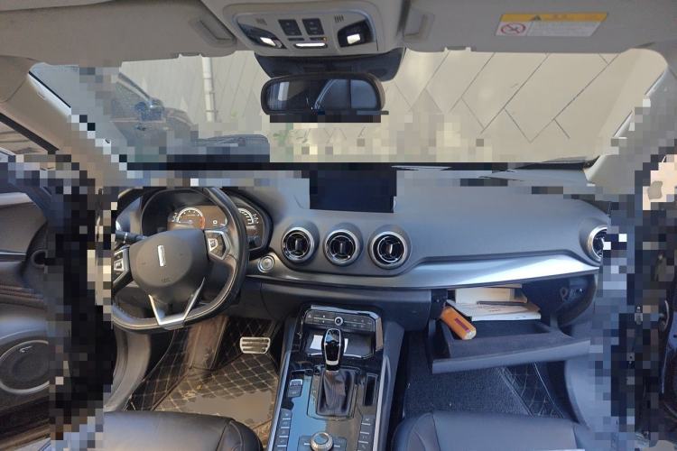 Used Wey VV7 2017 2.0T Ultra-Luxury Version Center Console