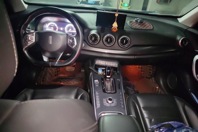 Used Wey VV7 2017 2.0T Ultra-Luxury Version Center Console
