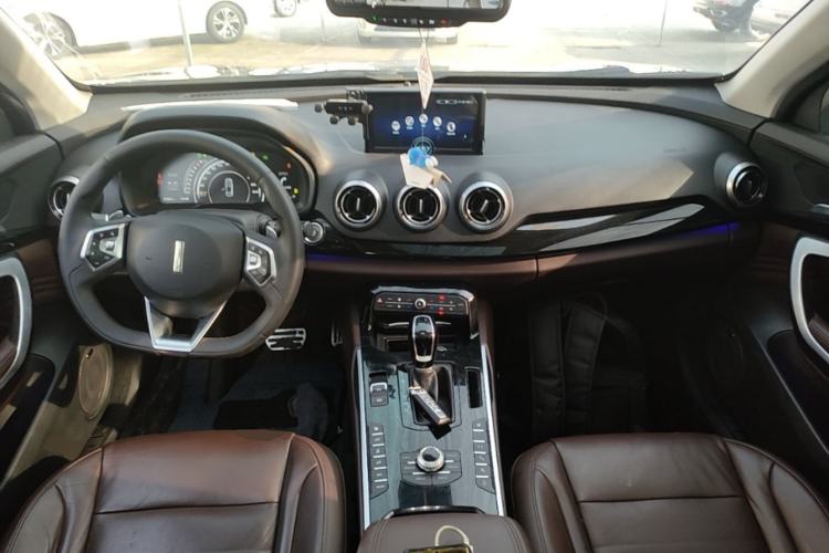 Used Wey VV7 2017 2.0T Flagship Model Center Console