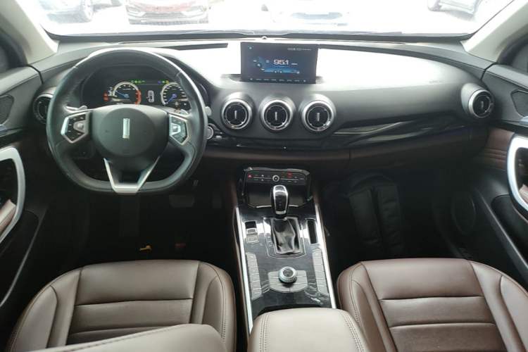 Used Wey VV7 2017 2.0T Ultra-Luxury Version Center Console