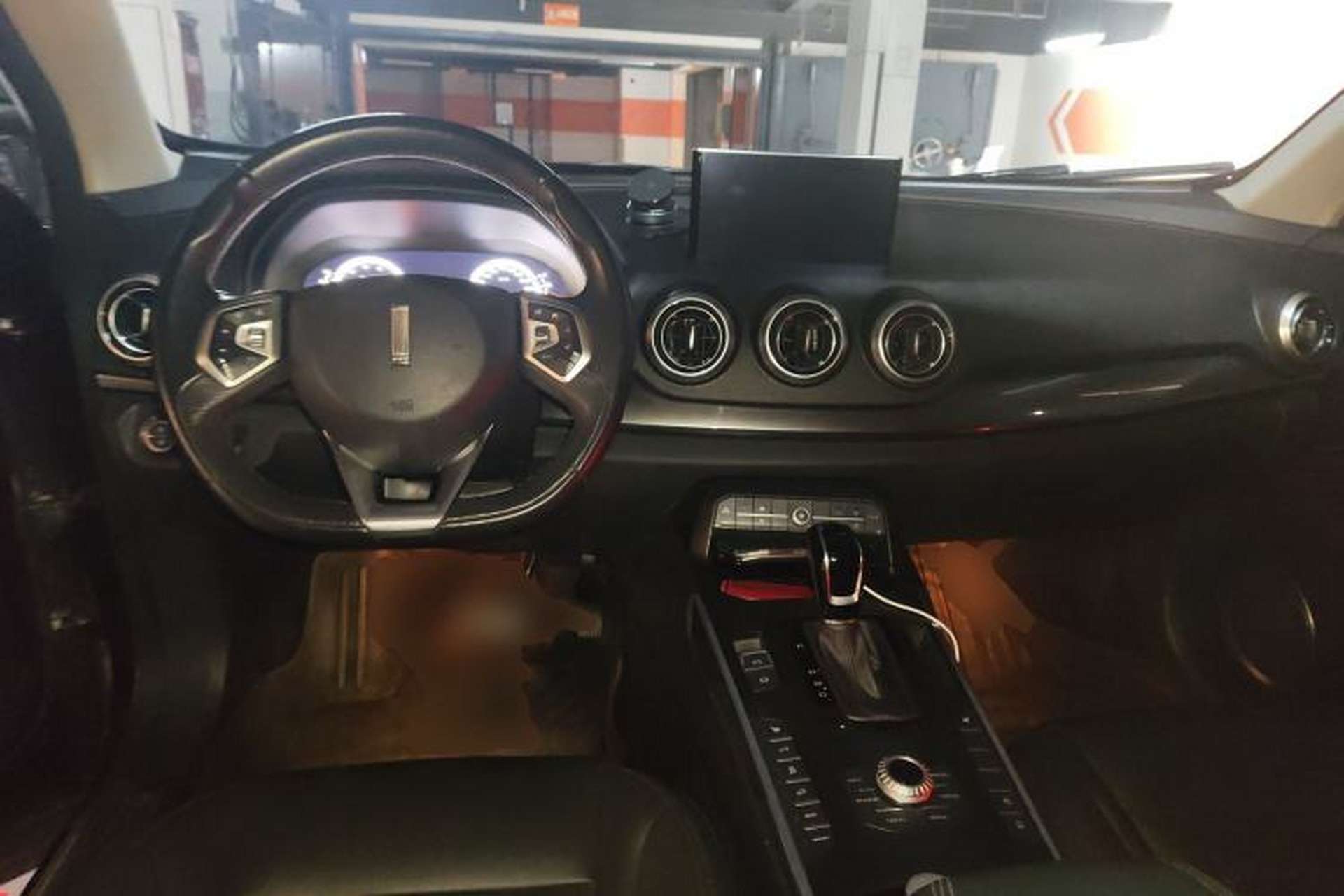 Used Wey VV7 2017 2.0T Ultra-Luxury Version Center Console