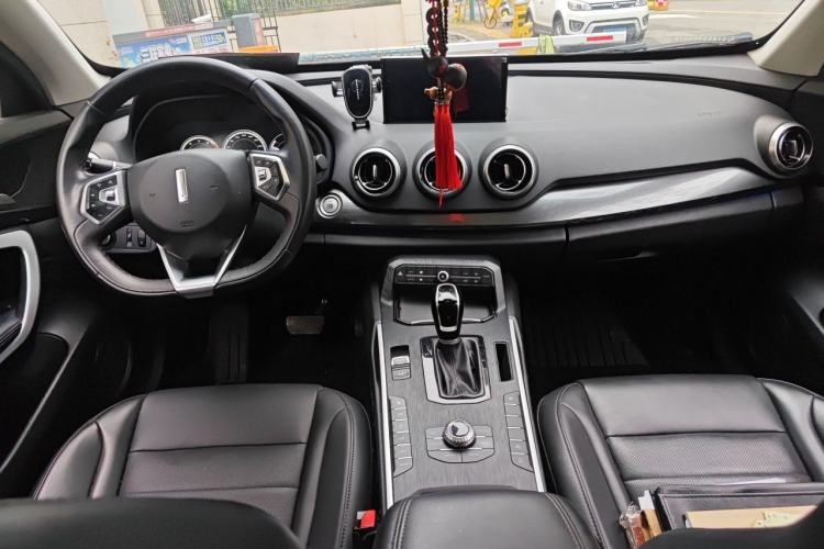 Used Wey VV7 2017 2.0T Ultra-Luxury Version Center Console