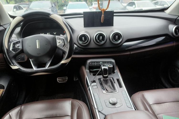 Used Wey VV7 2017 2.0T Ultra-Luxury Version Center Console
