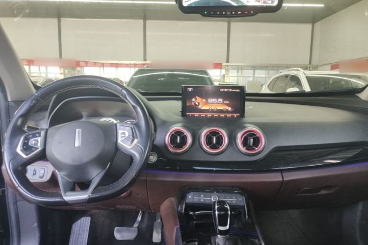 Used Wey VV7 2017 2.0T Ultra-Luxury Version Center Console