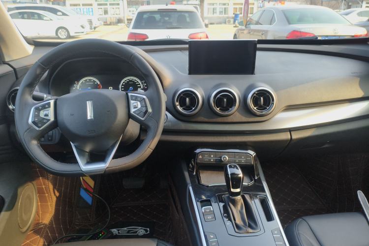 Used Wey VV7 2017 2.0T Ultra-Luxury Version Center Console