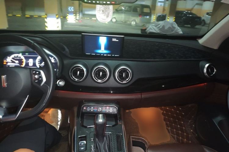 Used Wey VV7 2017 2.0T Ultra-Luxury Version Center Console