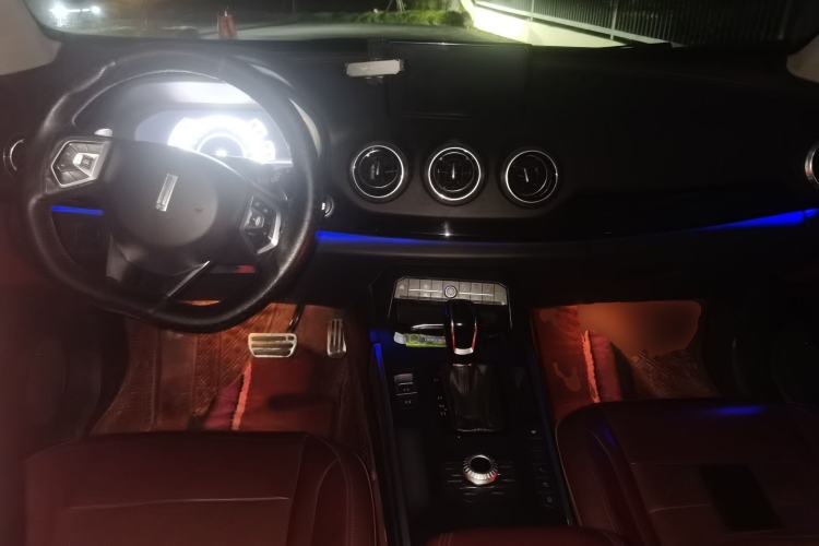Used Wey VV7 2017 2.0T Ultra-Luxury Version Center Console