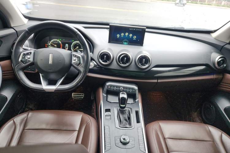 Used Wey VV7 2017 2.0T Ultra-Luxury Version Center Console