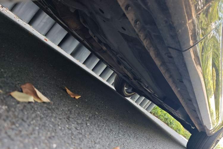 Used Wey VV7 2017 2.0T Flagship Model Chassis Front Left