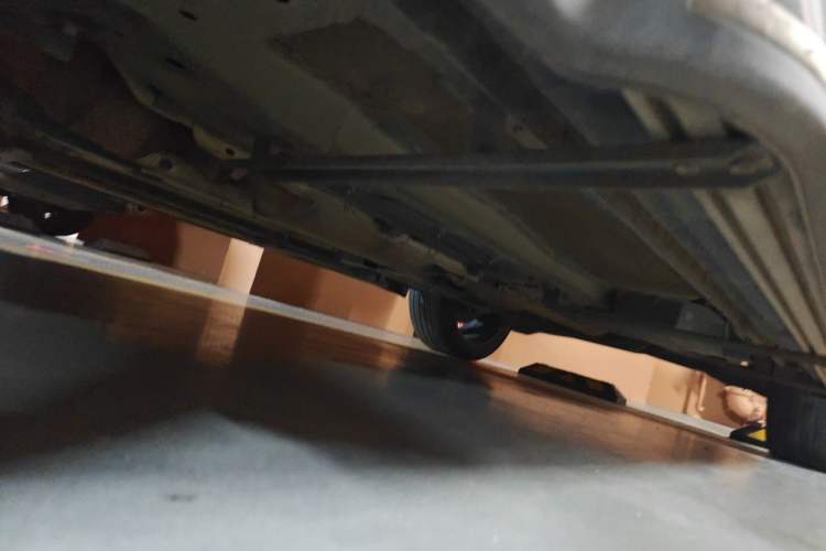 Used Wey VV7 2017 2.0T Flagship Model Chassis Front Left