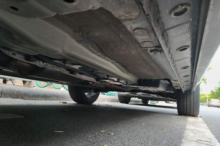 Used Wey VV7 2017 2.0T Flagship Model Chassis Front Left