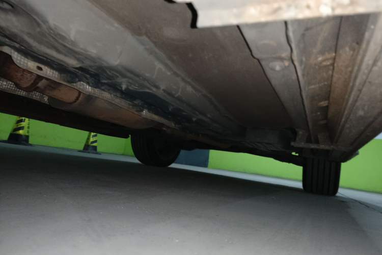 Used Wey VV7 2017 2.0T Flagship Model Chassis Front Left