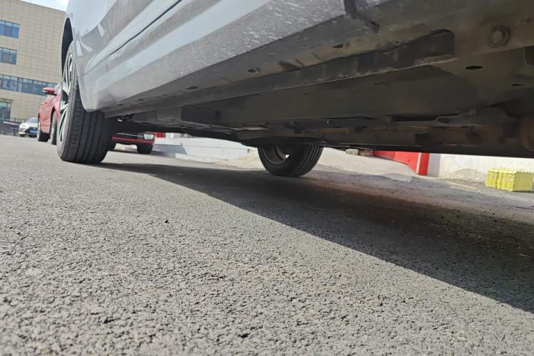Used Wey VV7 2017 2.0T Ultra-Luxury Version Chassis Front Right